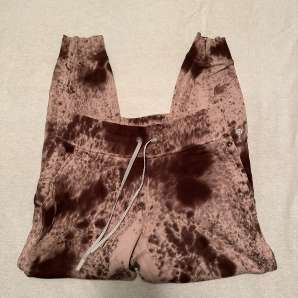 Women’s Lululemon Joggers-Sold!!